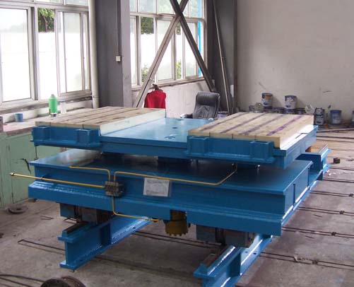 磨輥間換輥小車